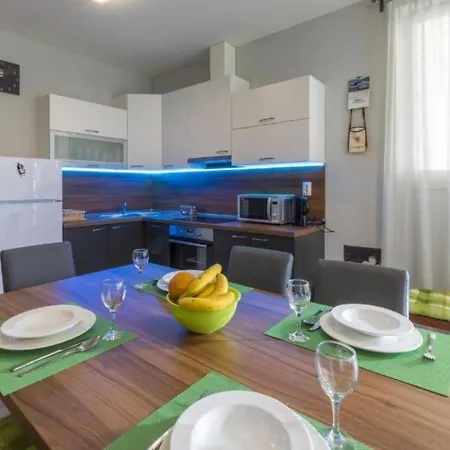 Apartman Charming Vlatka - Two Bedroom With Loggia *